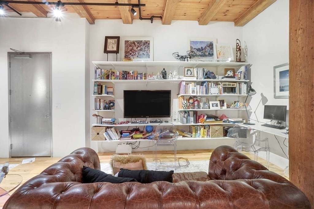 21 Wormwood St, South Boston