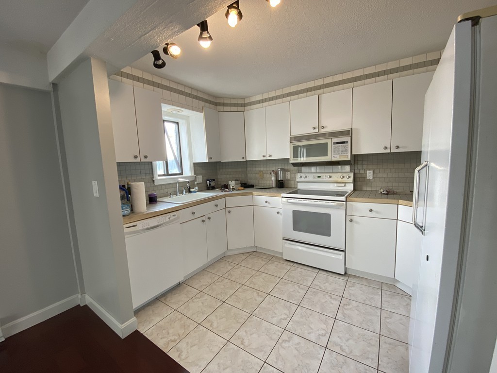 47 Mystic St, Arlington