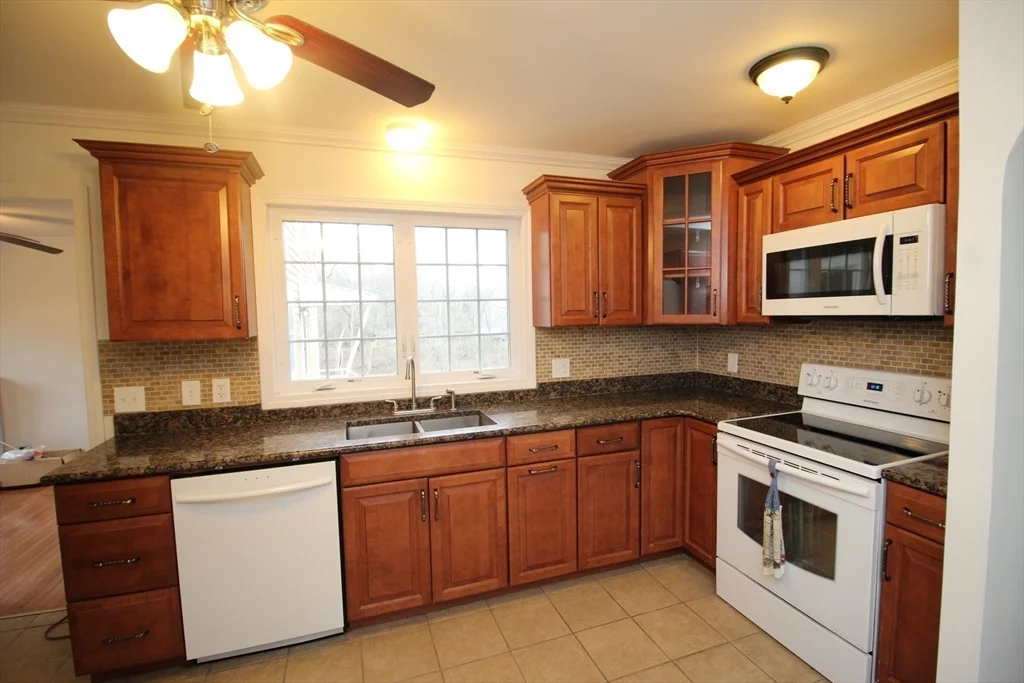 218 Thurber Ave, Attleboro