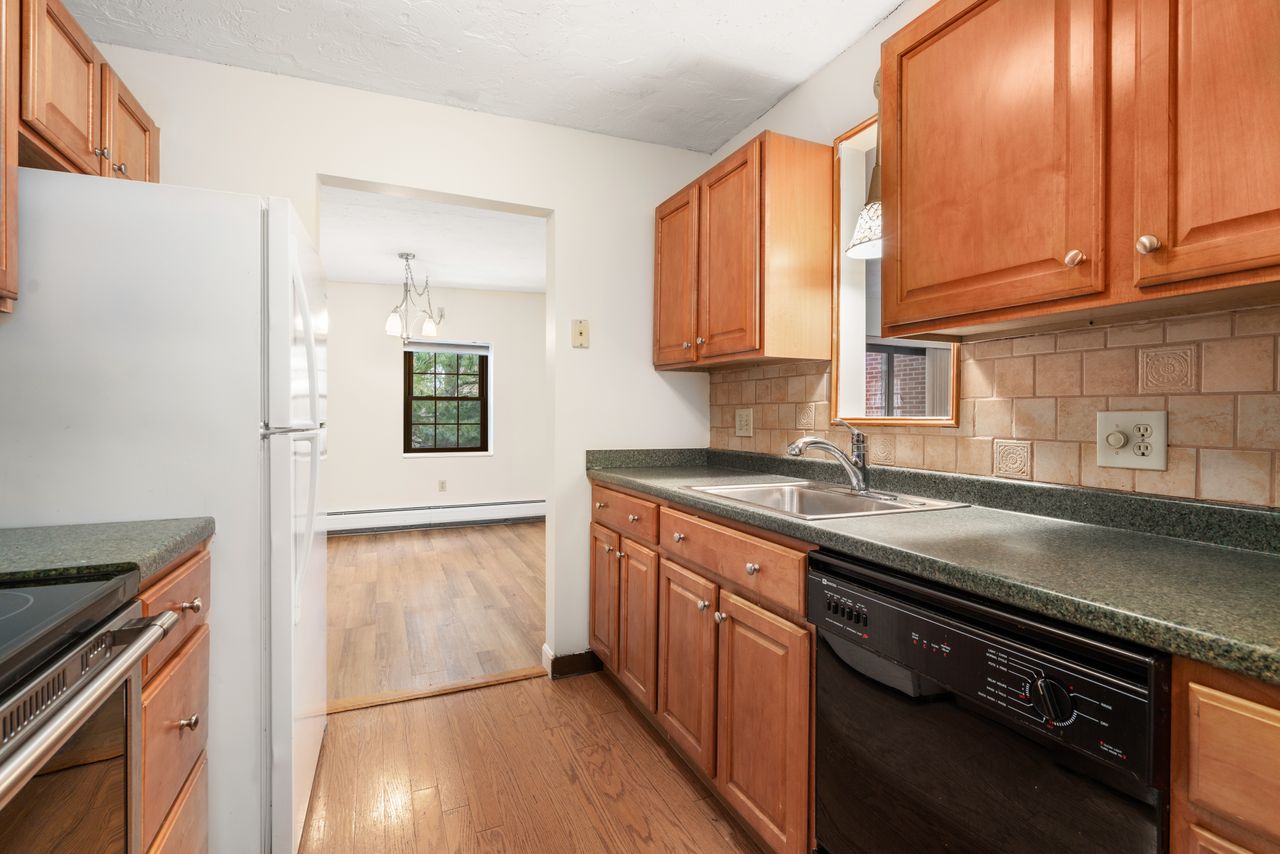 16 Winter St, Waltham