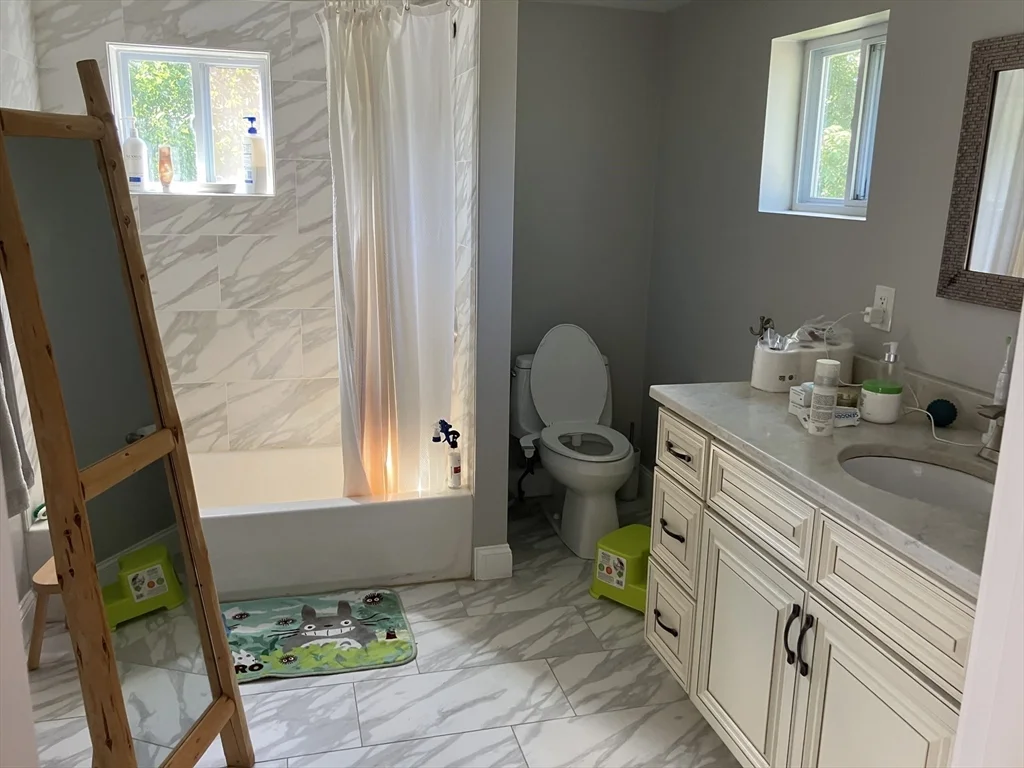 27 Cummings St, Medford