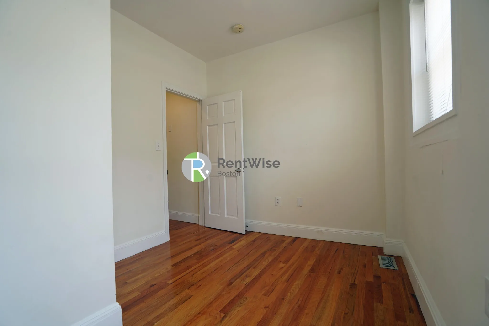 10 Brainerd Rd, Allston