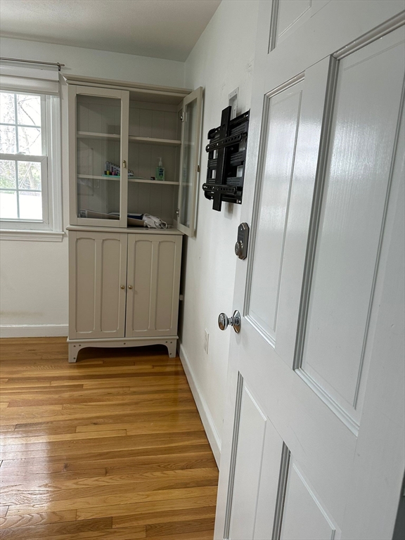 715 Hammond St, Chestnut Hill