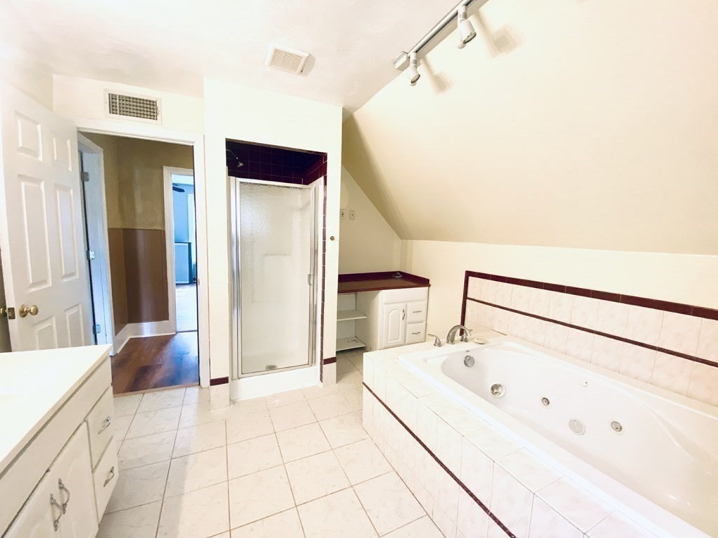 20 Crystal, Worcester