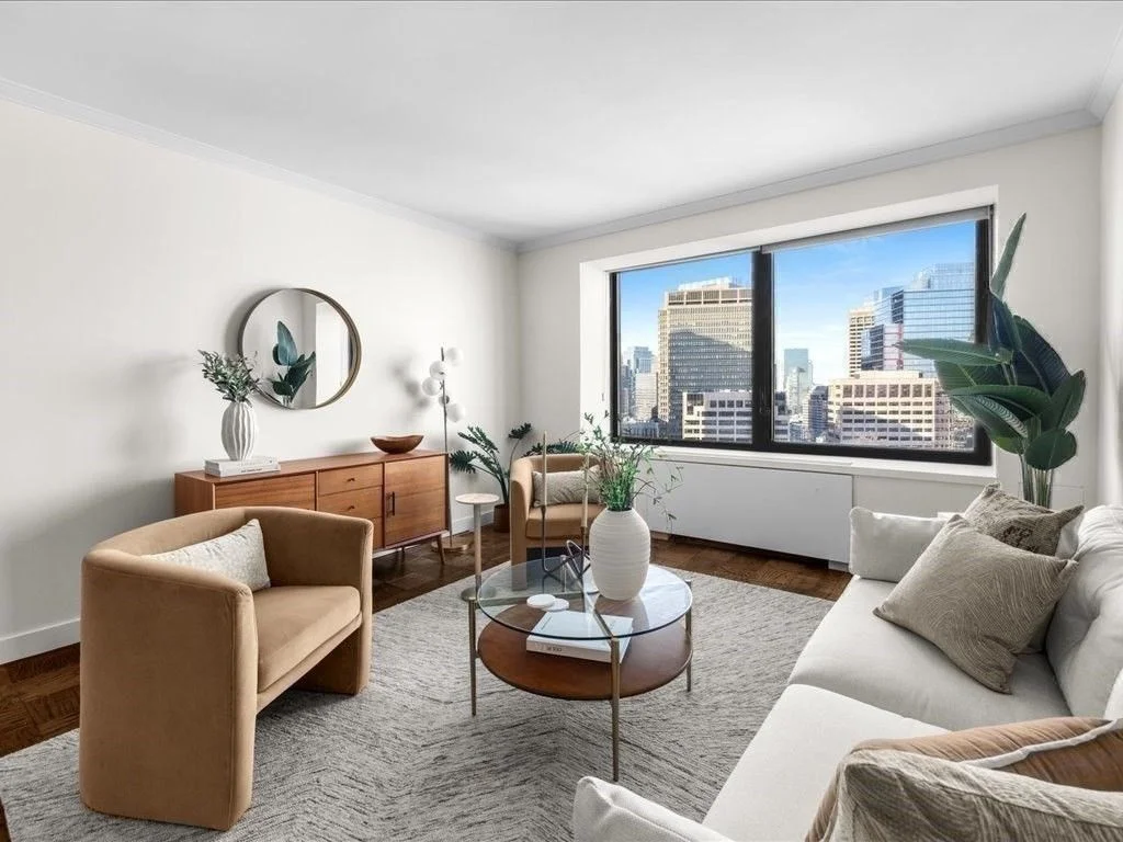 65 E India Row, Waterfront