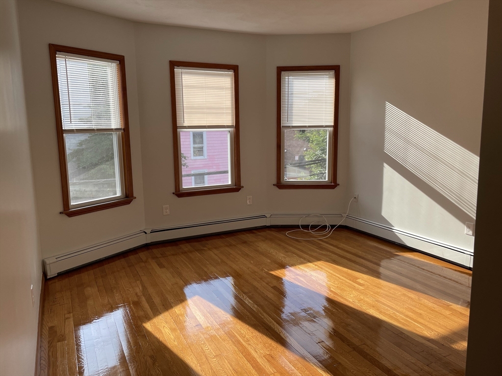 472 Windsor, Inman Square