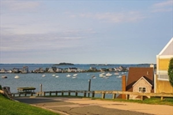 304 Commodore Ct, Spinnaker Island