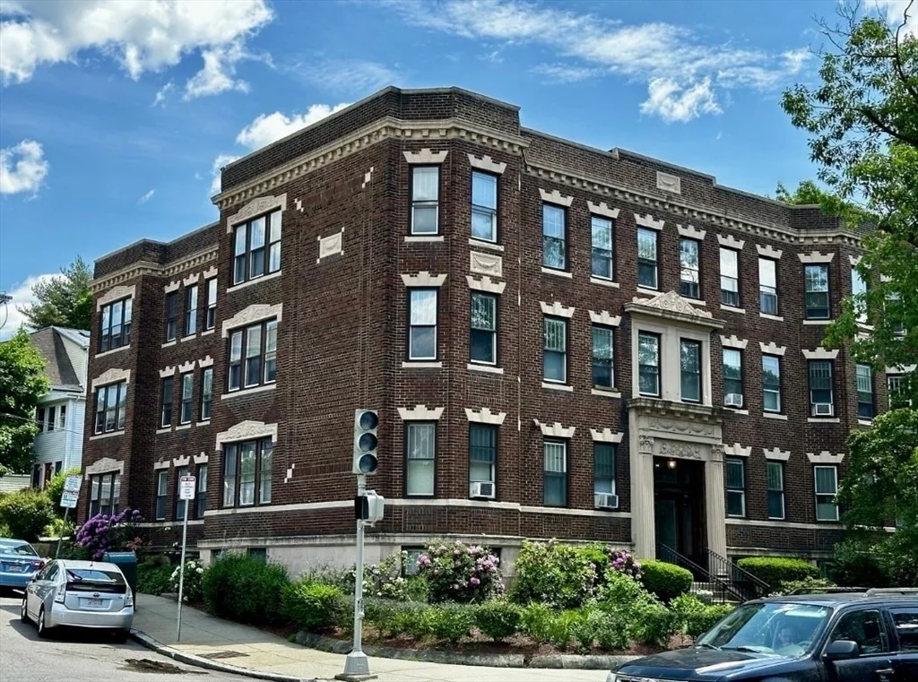 224 Jamaicaway, Jamaica Plain