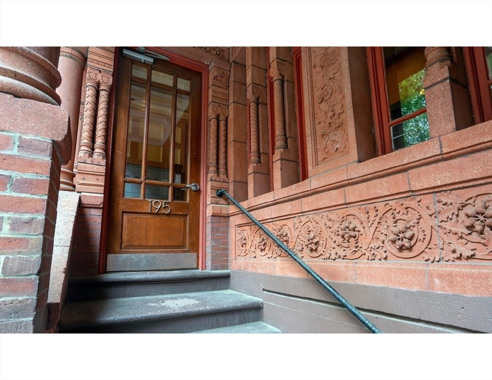 195 Commonwealth Ave, Boston