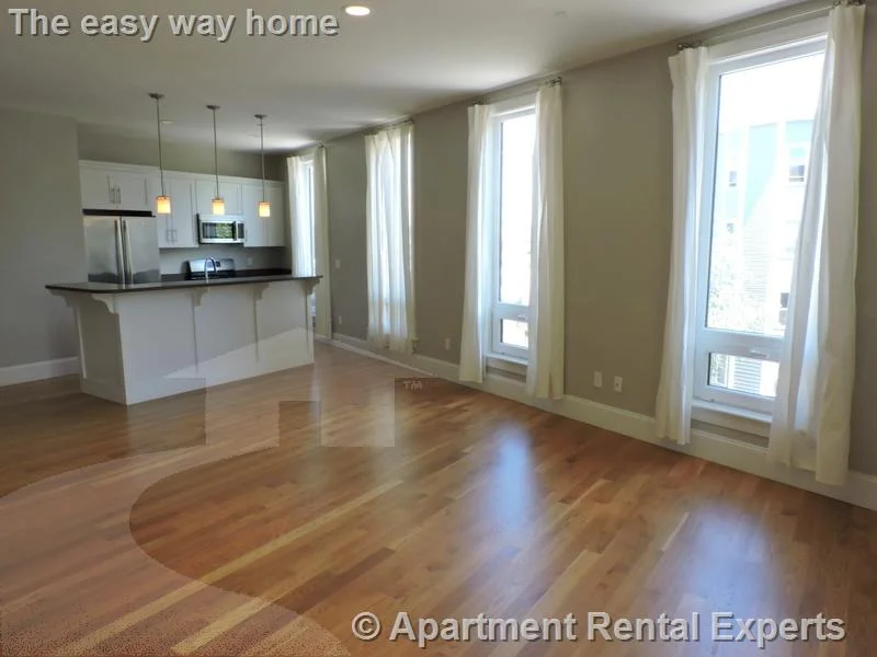 168 Hampshire, Central Square