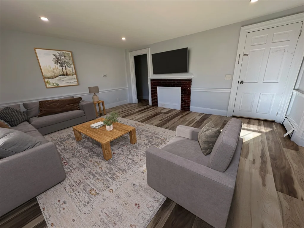 250 Walnut St, Framingham