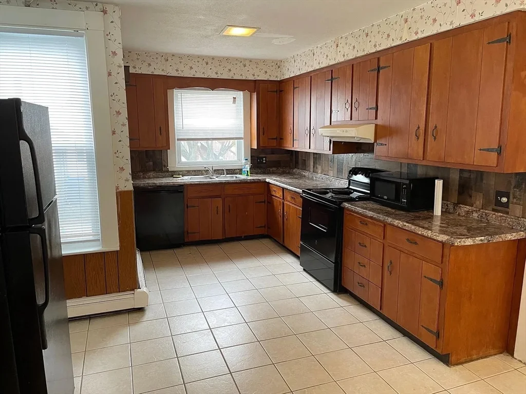 61 Cushing St, Waltham