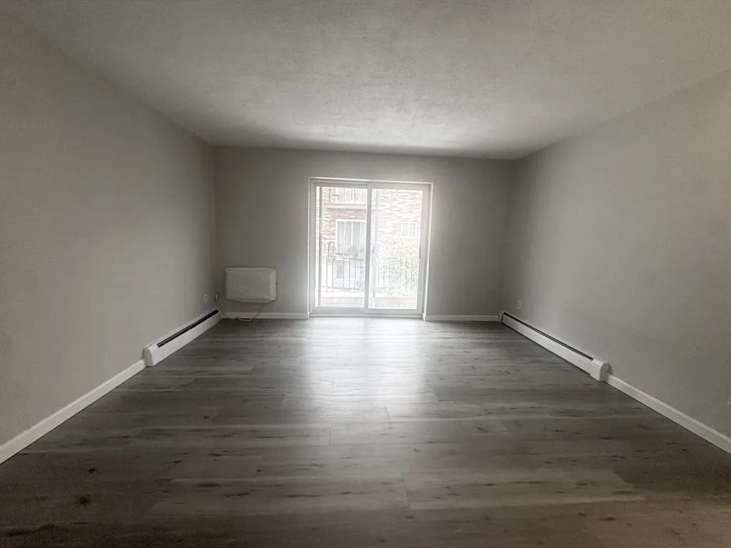 23 Westgate Rd, Chestnut Hill