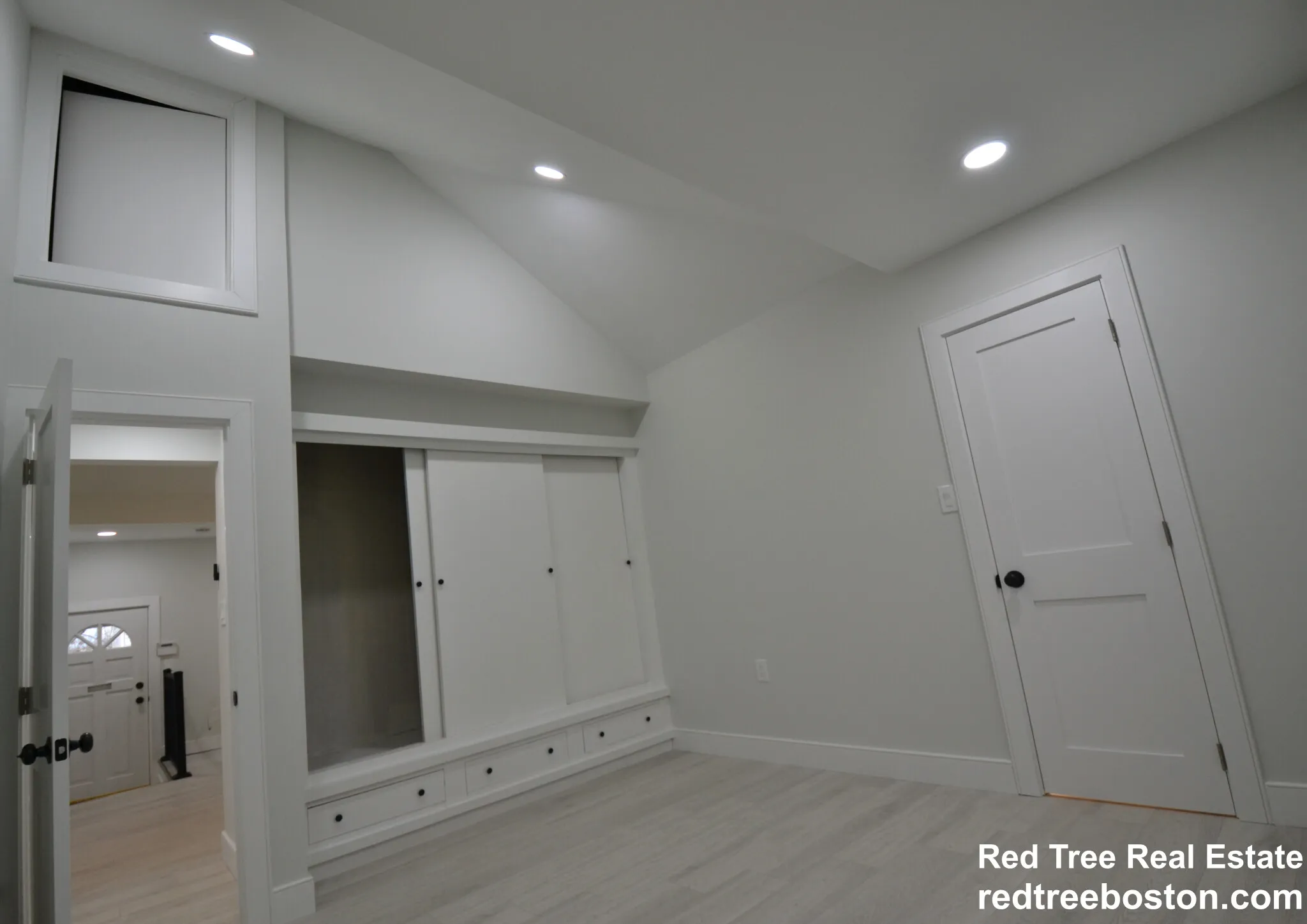 15 Avalon St, Revere