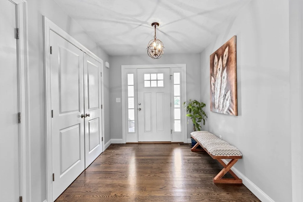 21 Pasture Brook Rd, Attleboro