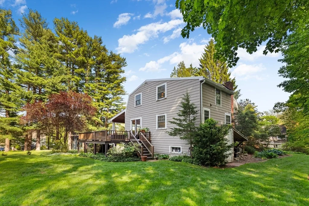 368 Main St, Lynnfield