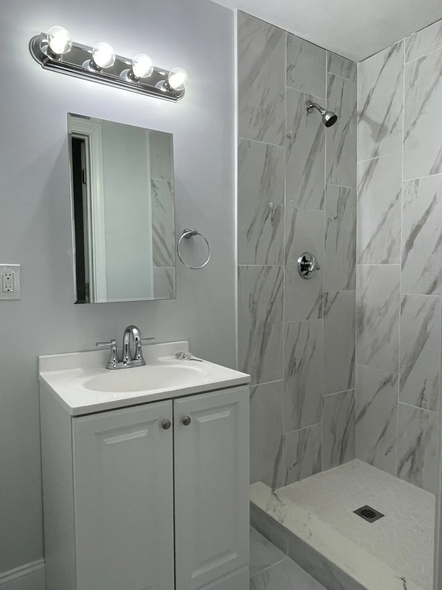 146 Columbia St, The Port