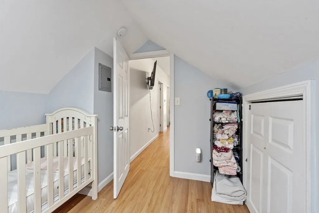 42 Perry Ave, Lawrence