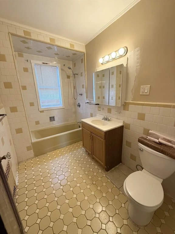 123 Glendower Rd, Roslindale