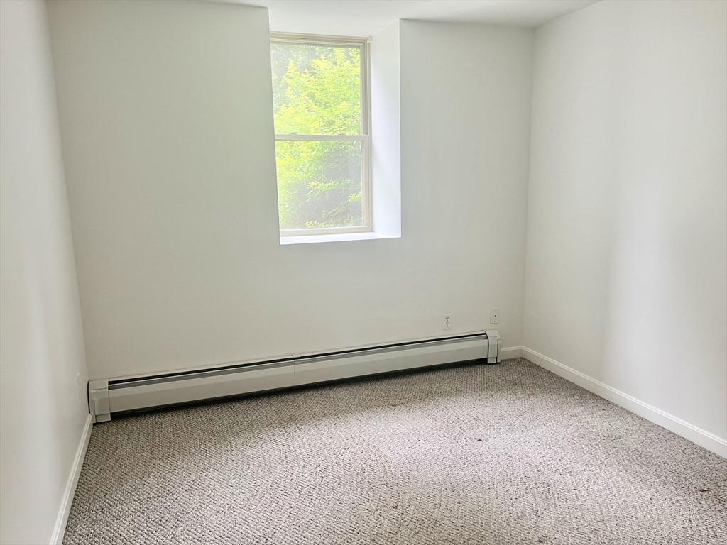 205 Chapin St, Southbridge