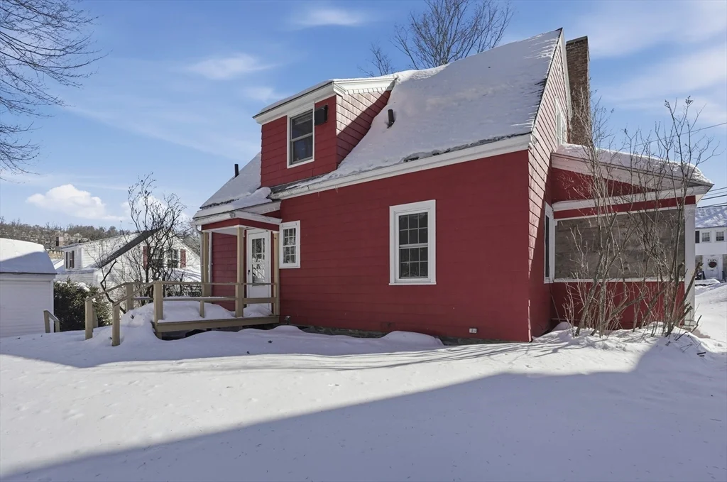 12 Cardinal Rd, Tatnuck