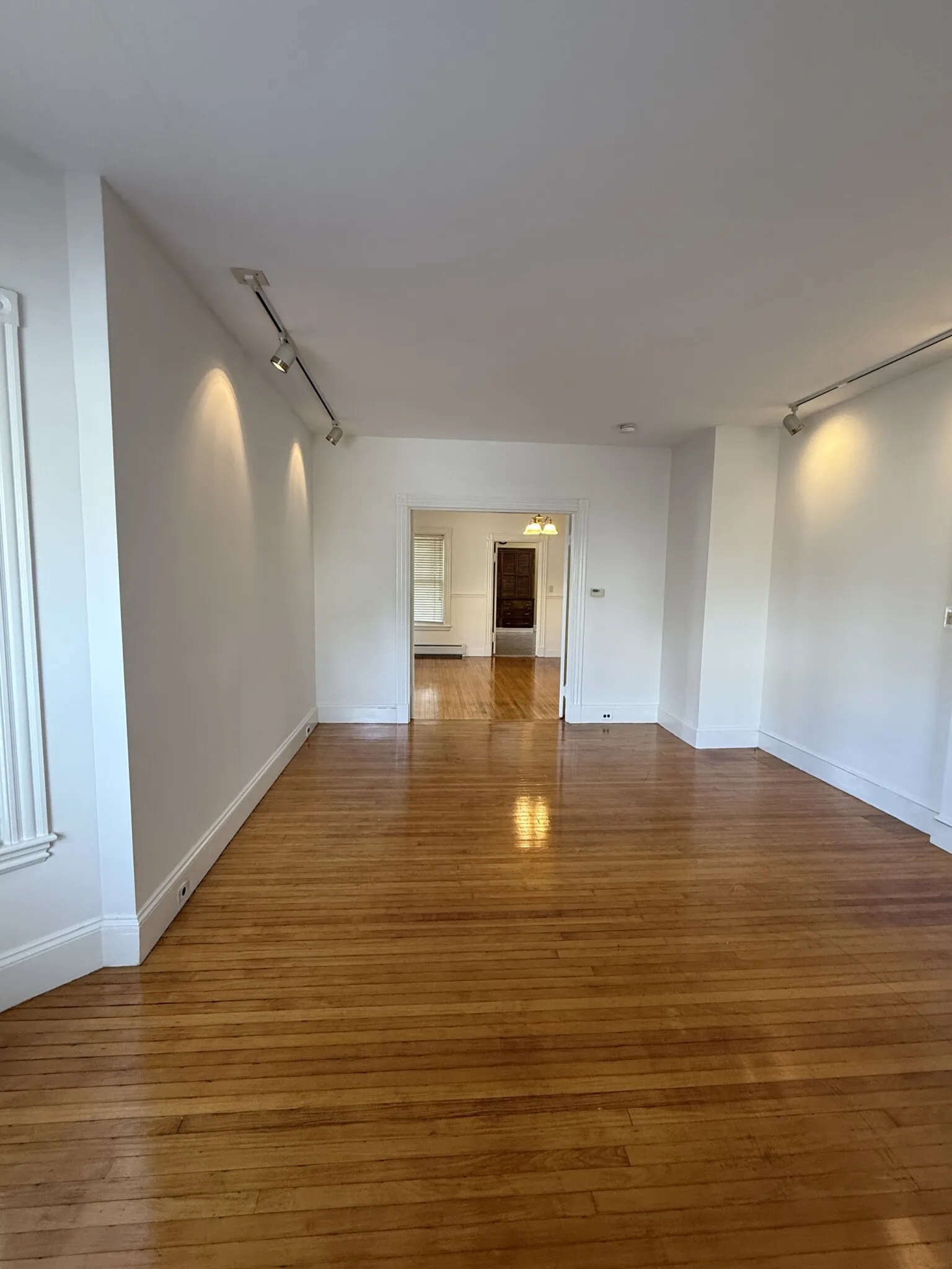 27 Holton St, West Somerville