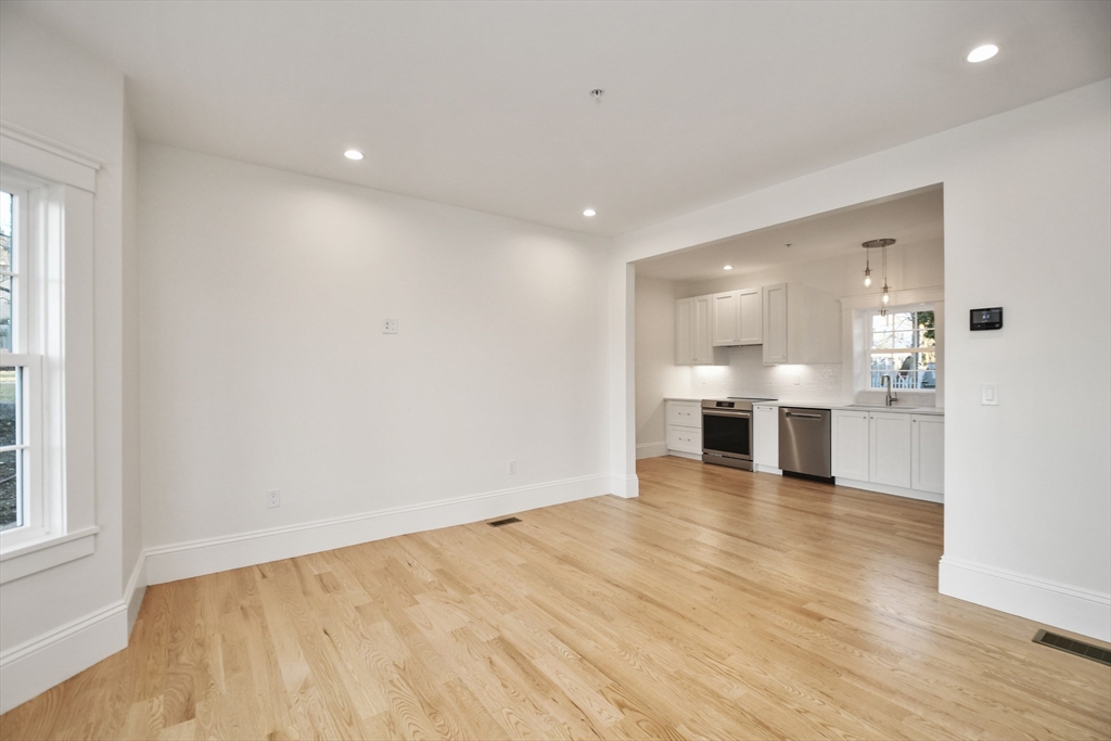 30 East Main St, Westborough