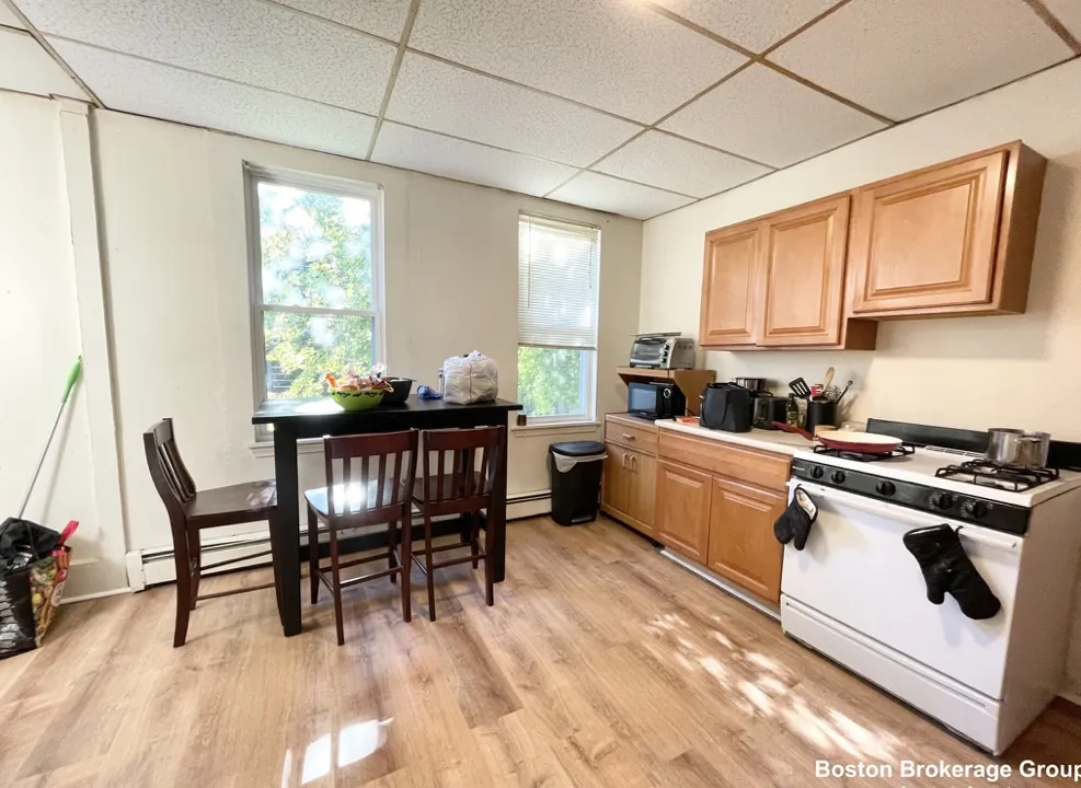 1572 Tremont St, Mission Hill