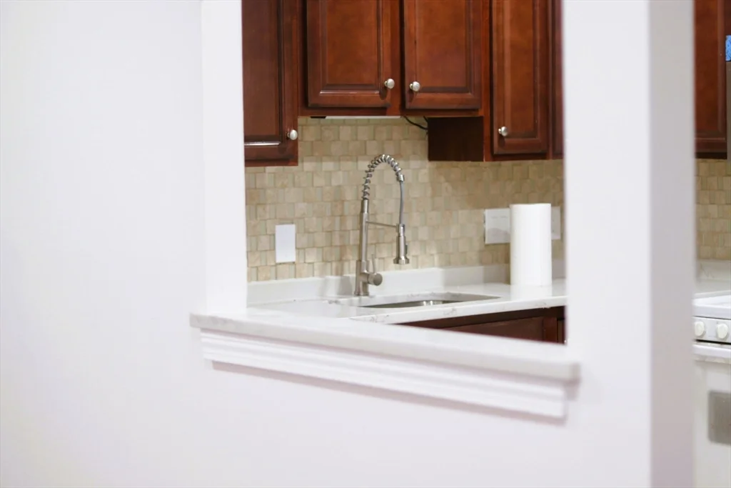 685 Oak St, Brockton