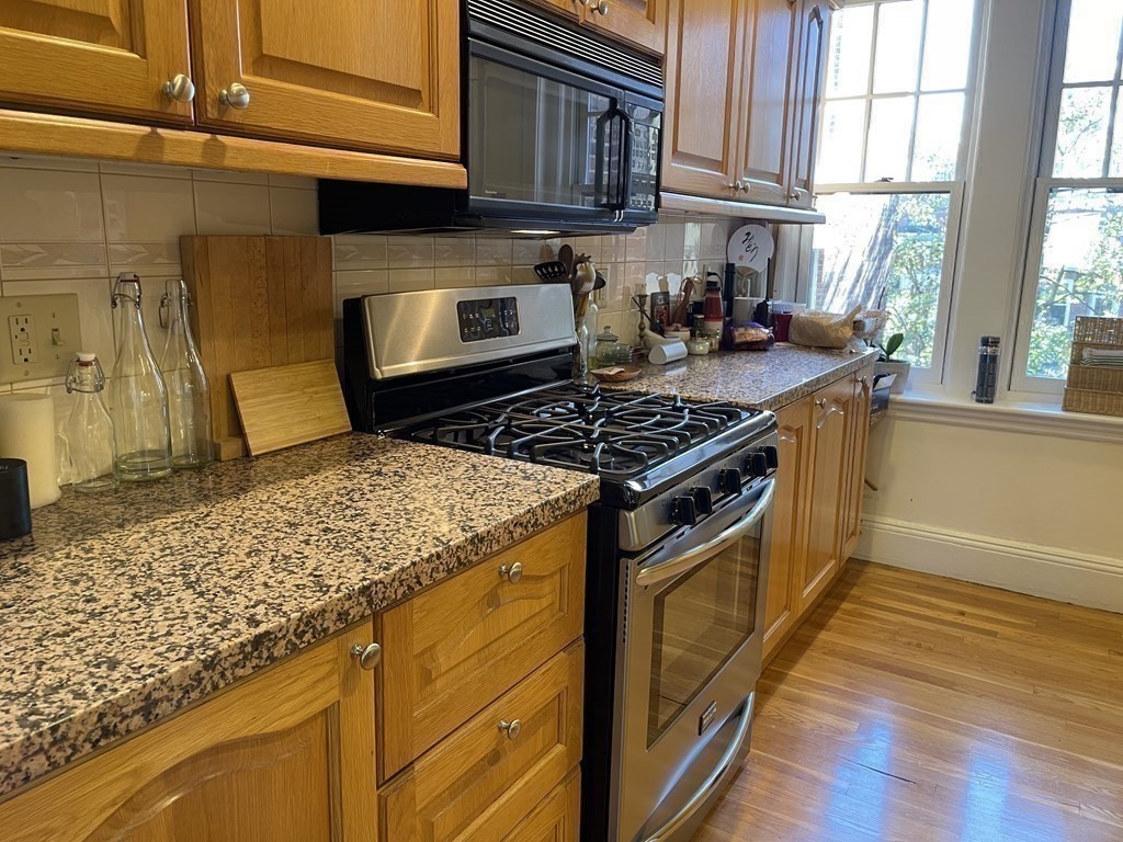 52 Summit Ave, Brookline