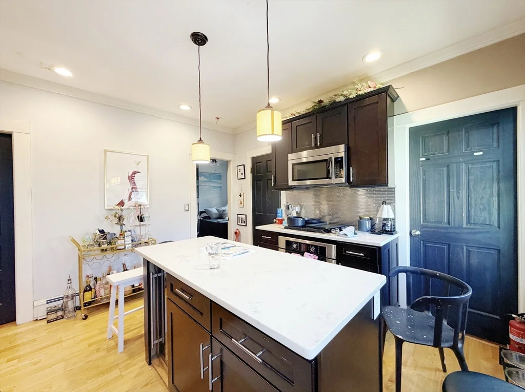 17 Pleasant St, Dorchester