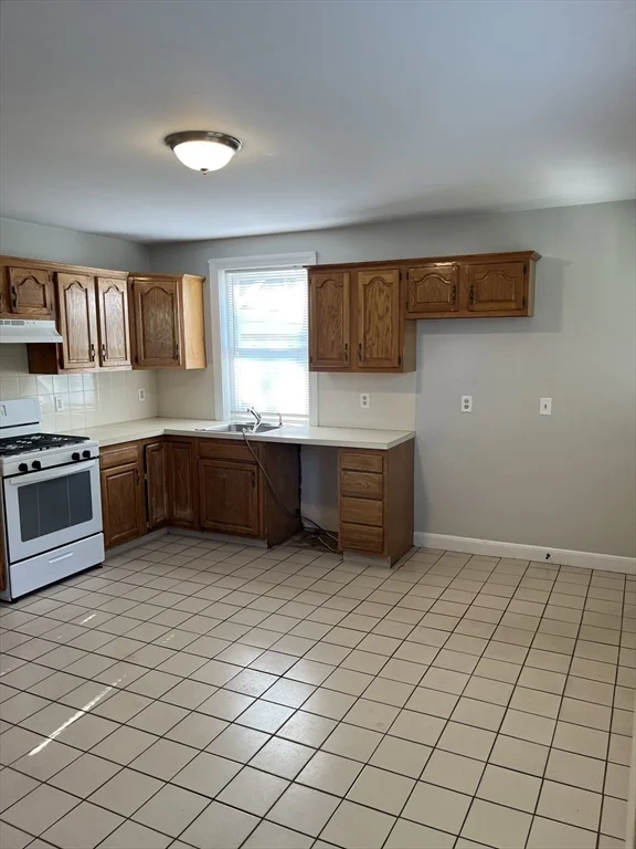 132 Riverside St, Watertown