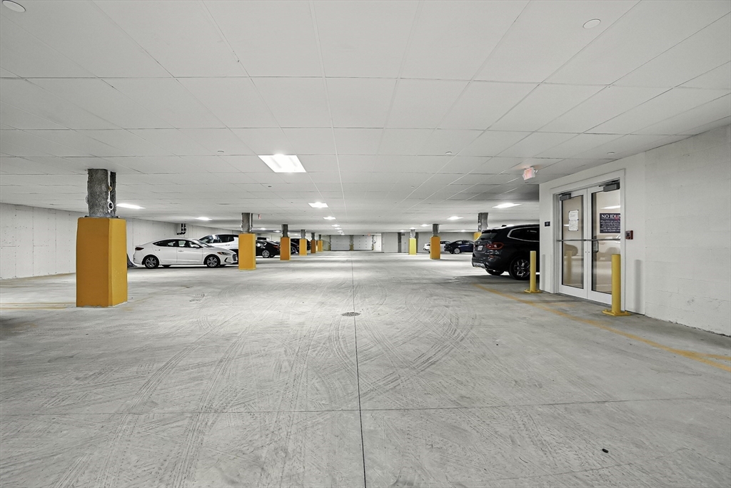 4 Winslow Ln, Grafton