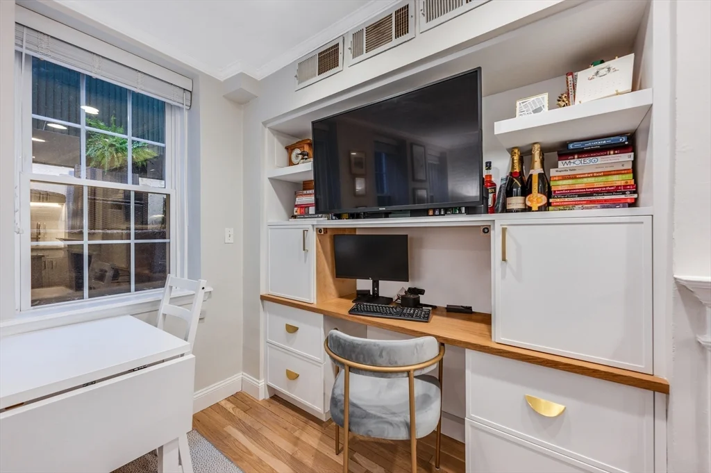 45 1/2 Garden St, Beacon Hill