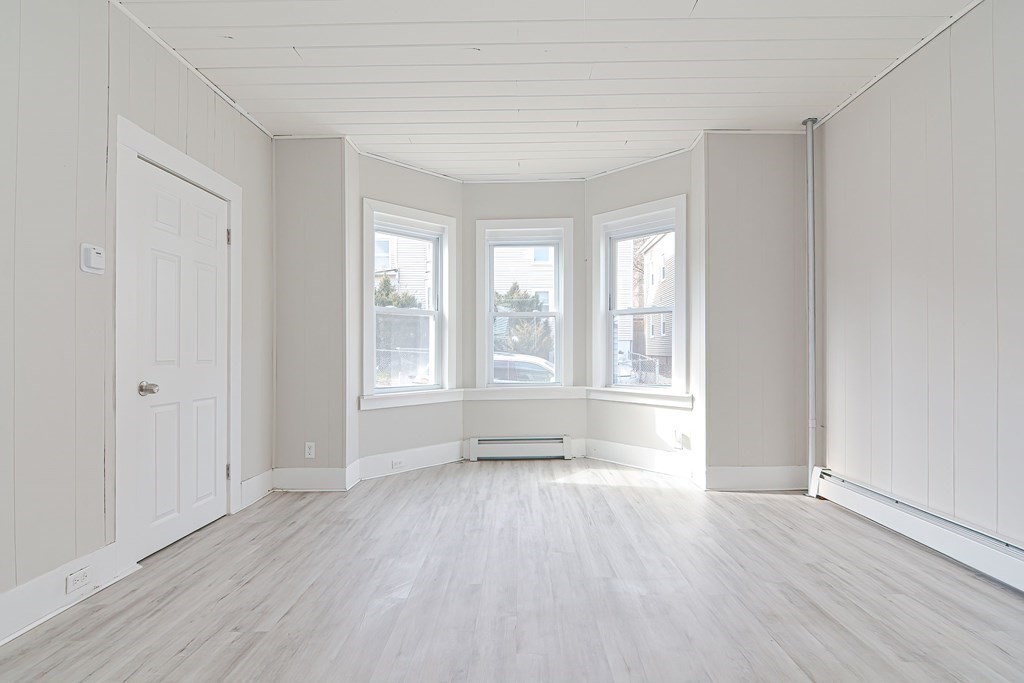 979 Dwight St, Holyoke