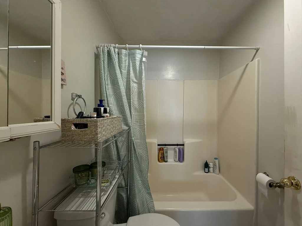 52 Sargent Ave, Winter Hill