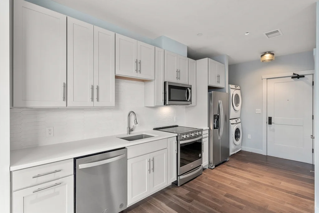 136 Babcock St, Coolidge Corner