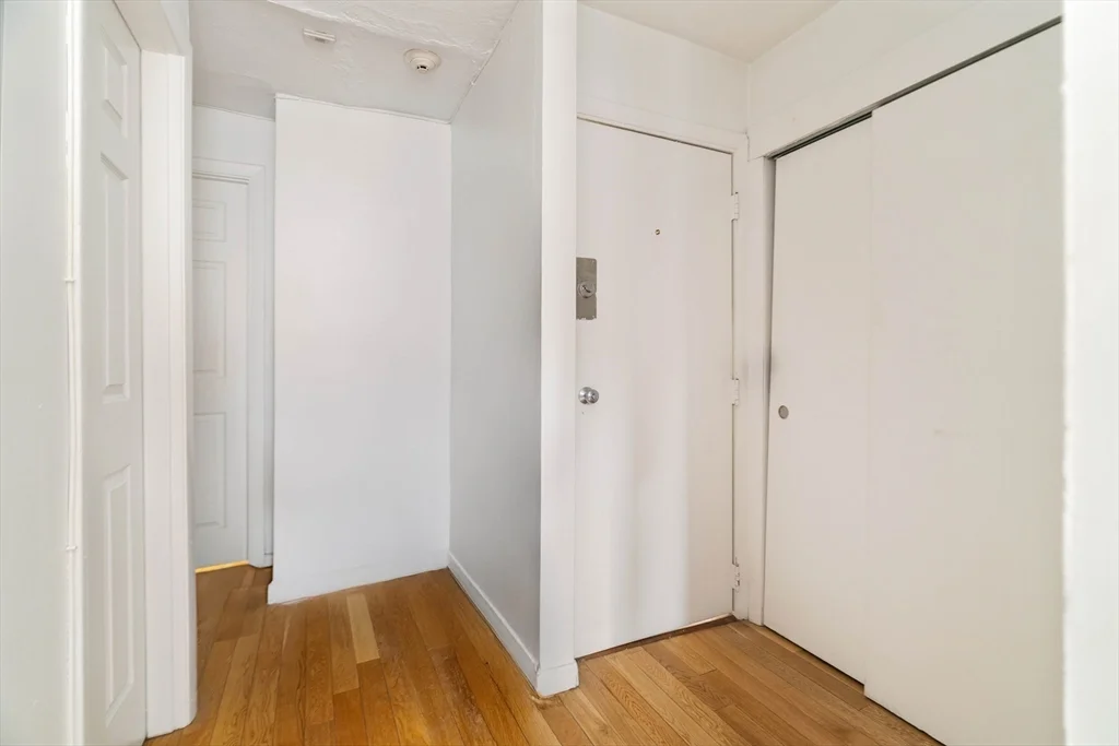5 N Margin St, North End