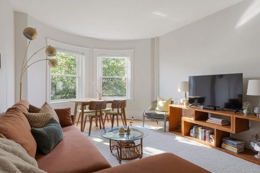176 Naples Rd, Coolidge Corner