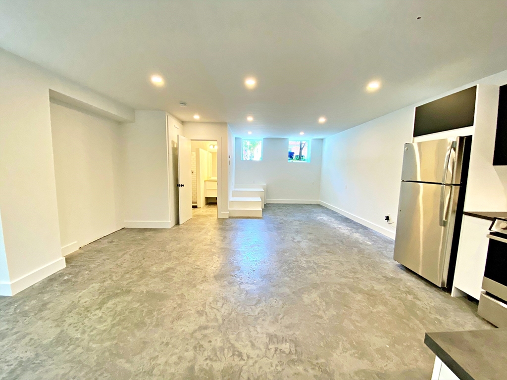 406 Sumner St, East Boston