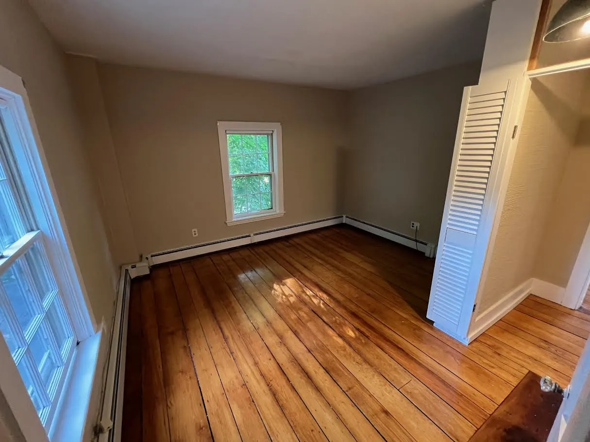 1056 Beacon St, Newton Centre