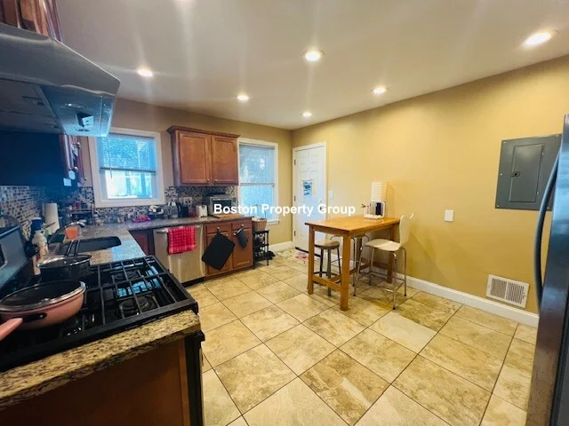 7 Rice St, Brookline