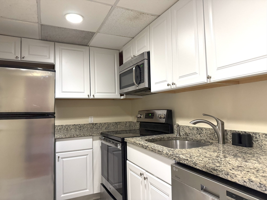 466 Commonwealth Ave, Fenway