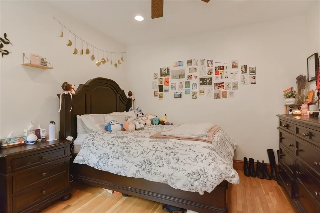 90 Browne St, Coolidge Corner