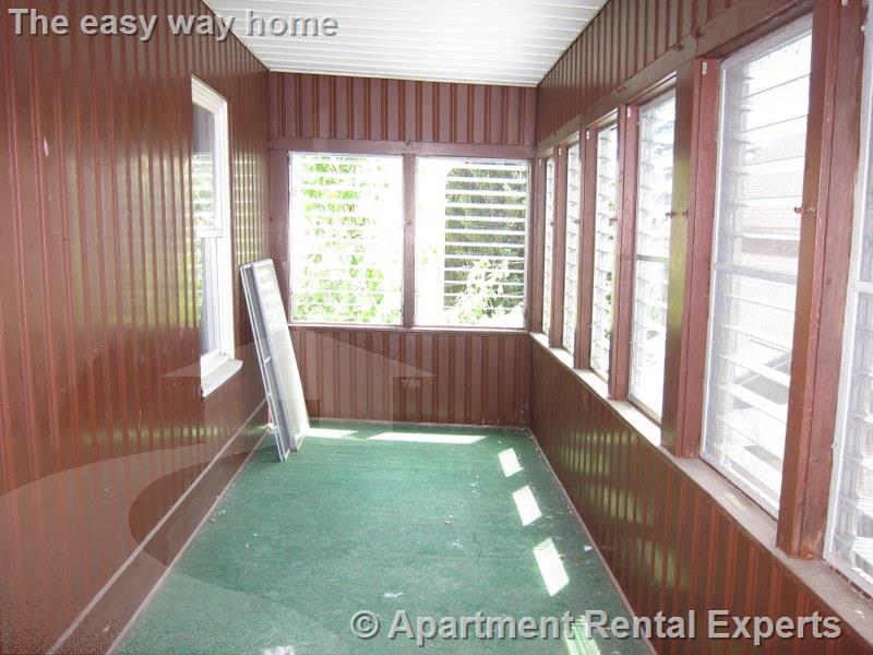 14 Oxford St, Spring Hill