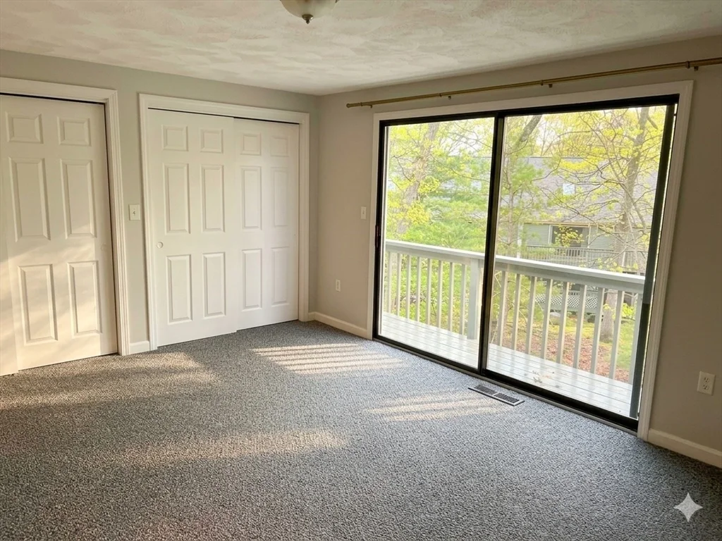 8 Deer Path, Maynard