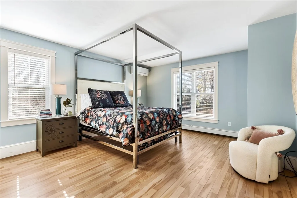 110 Clamshell Cove Rd, Cotuit