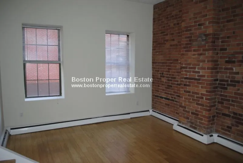 160 Saint Botolph St, Back Bay