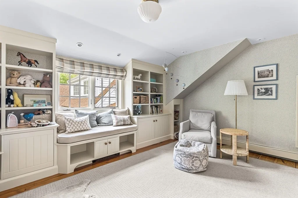 60 Washington St, Sherborn