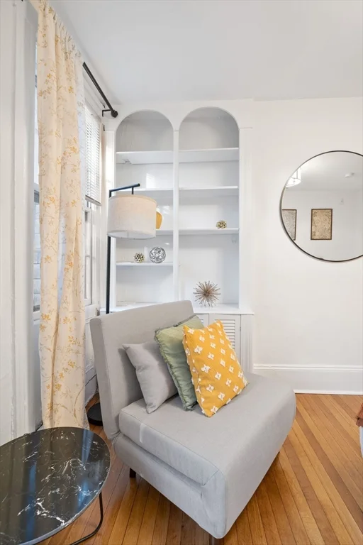 102 Revere St, Beacon Hill